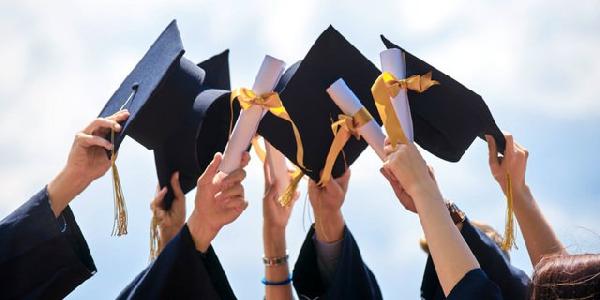 Begini Perbedaan Jenjang S1 dan D4, Biar Tak Bingung Simak Ulasannya